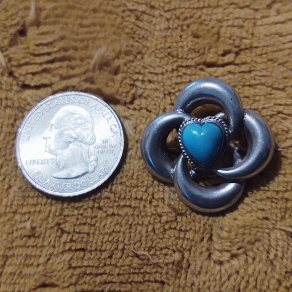 Vintage Native American Sterling Silver Turquoise Brooch - Picture 3 of 6